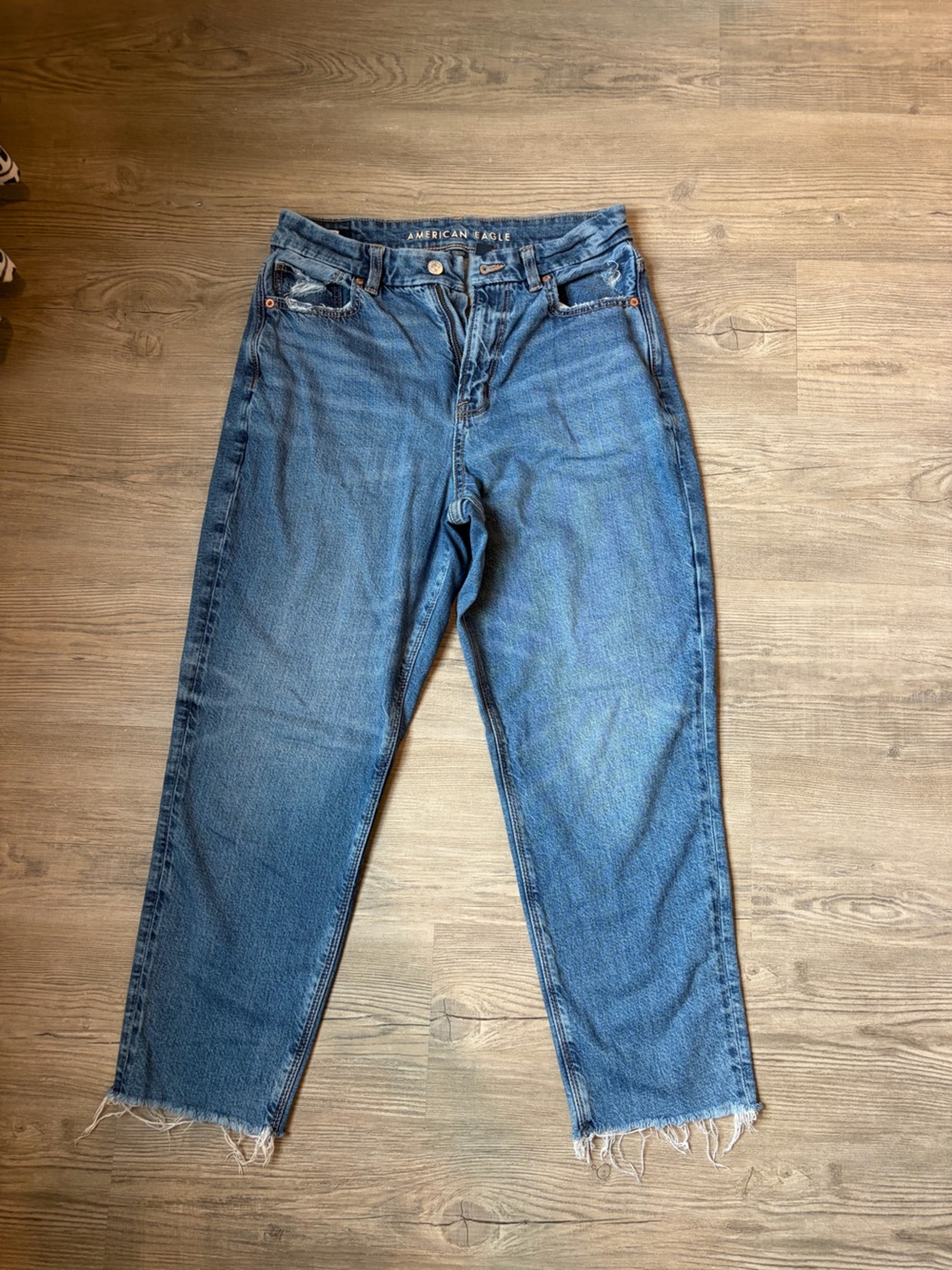American Eagle Outfitters Blue Cropped Frayed-Hem Women's Jeans
